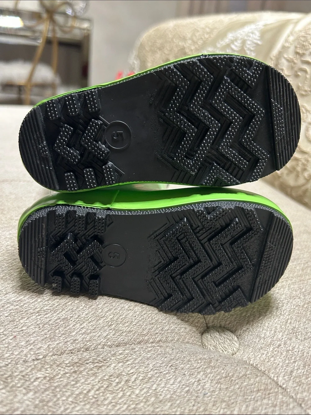 Cat & Jack Green Caterpillar Rain Boots with Leaf Accent